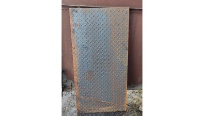 лист стальной рифленый чечевица 1,2 мм Ст3пс купить в Йошкар-Оле