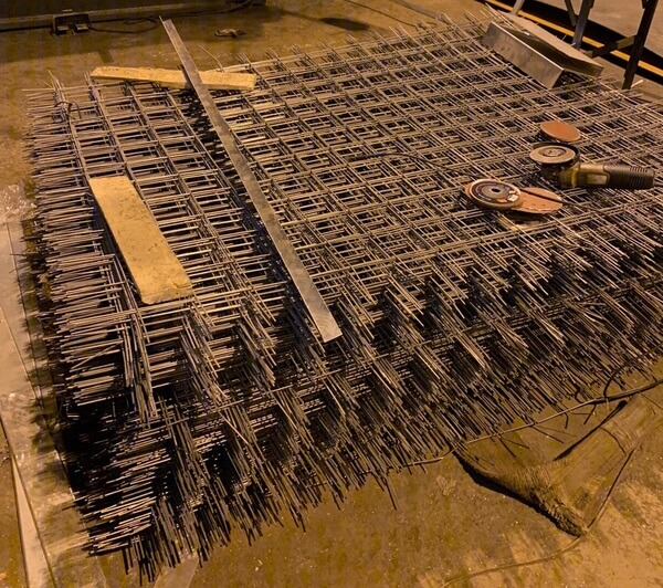 Сетка стальная арматурная сварная в рулонах 100x100x4 мм ГОСТ 23279-2012 фото