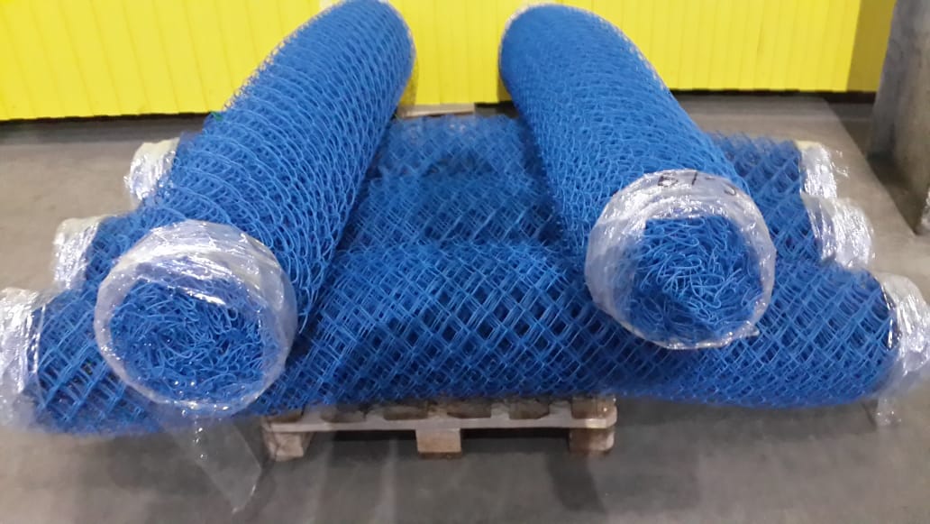 Сетка рабица с полимерным покрытием (ПВХ) 10x10x2 мм ГОСТ 5336-80 фото