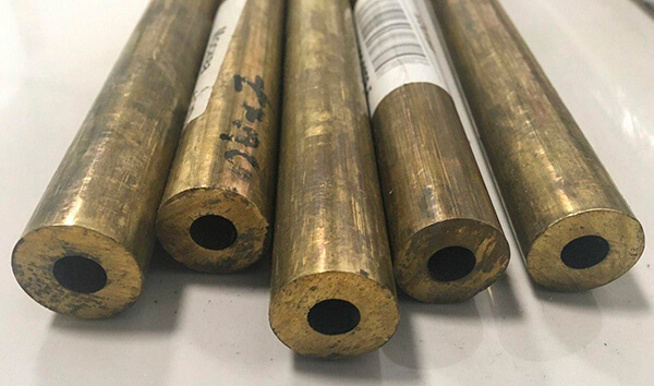Труба латунная ДКРНТ 40x4 мм Л96 тянутая ГОСТ 494-2014 фото